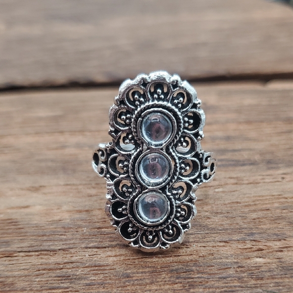 Ring Jewelry - Silver Tone Filigree Triple Stone Statement Ring - Women's Jewelry Size 6.5 R824
